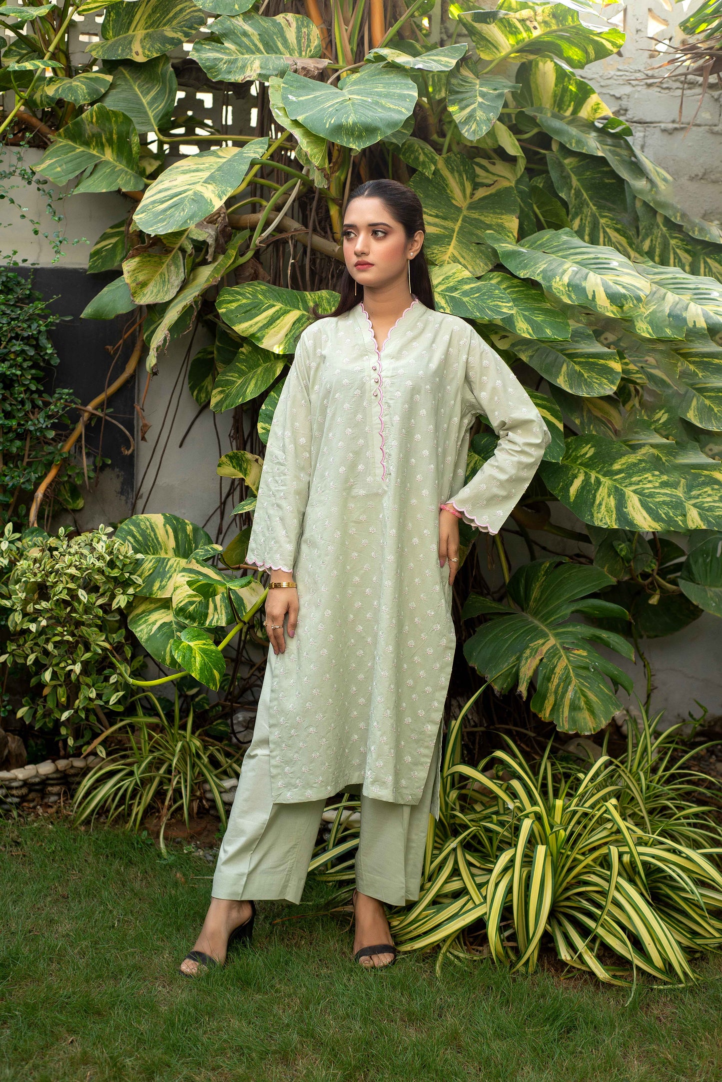 2pc Embroidered Pista Suit with Plain Trouser