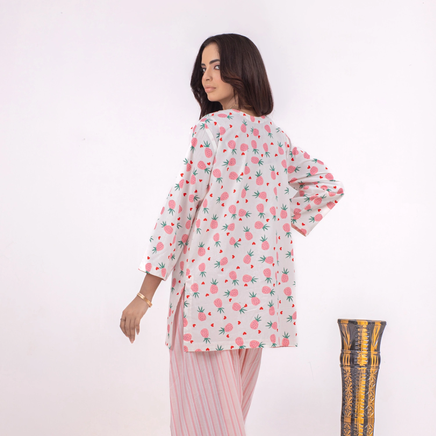 2 PCS Pineapple print set crafted on a soft white base with delicate baby pink lining farshi. - Image 3