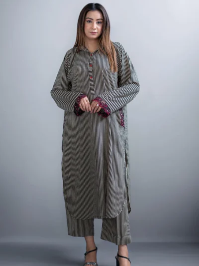 2PCS Black Crepe Outfit with Red Lace Detailing